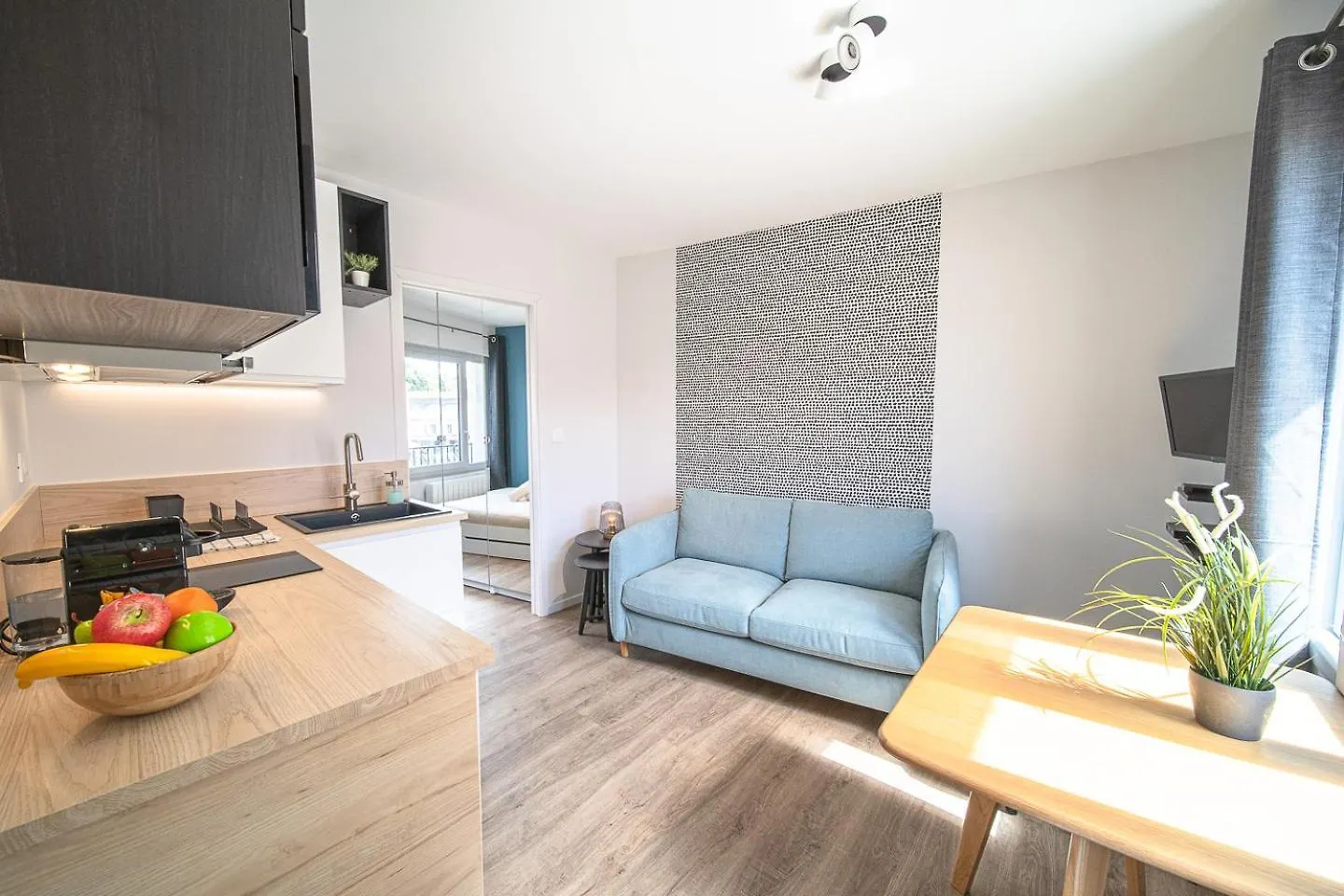 Le Lumiere T2- Metro B Oullins-Lyon Centre Apartment